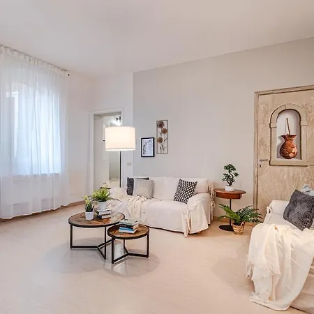 Nuovo Con Vista In Pieno Centro Storico