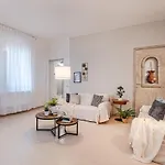 Nuovo Con Vista In Pieno Centro Storico