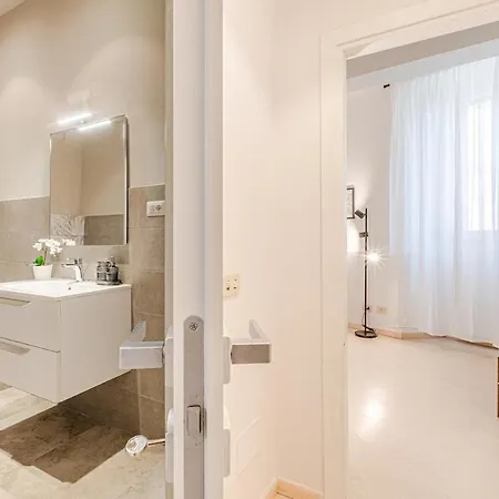 Nuovo Con Vista In Pieno Centro Storico